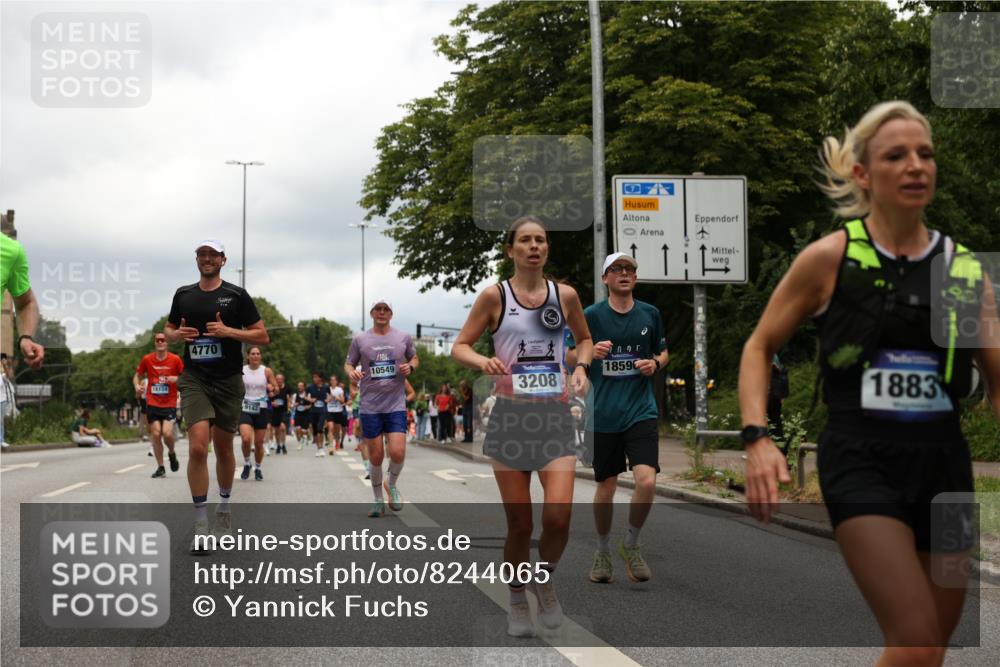 29.06.2025 - hella hamburg halbmarathon Yannick Fuchs http://msf.ph/oto/8244065 29.06.2025 10:47:33 20KM 1030, 1061, 1151, 1499, 1706, 1727, 1783, 2058, 2070, 2082, 2099, 2354, 2518, 3059, 3208, 3209, 3819, 4635, 4770, 5638, 5866, 6481, 6511, 6512, 6628, 6629, 6762, 6877, 6942, 7177, 7274, 7864, 7918, 8335, 8390, 8447, 9142, 10549, 10891, 10895, 11844, 12379, 12413, 12490, 12632, 12909, 13032, 13033, 13289, 13865, 13997, 14323, 15061, 15126, 15179, 15441, 15497, 15502, 15838, 15946, 16477, 16538, 16986, 17348, 18134, 18143, 18418, 18487, 18590 meine-sportfotos.de