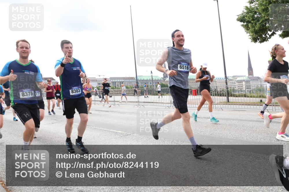 29.06.2025 - hella hamburg halbmarathon Lena Gebhardt http://msf.ph/oto/8244119 29.06.2025 10:33:56 Lombardsbrücke 1189, 1275, 1417, 1705, 1787, 1896, 2265, 2342, 2482, 2496, 2526, 2776, 2933, 3170, 3264, 3340, 3345, 3560, 3829, 3848, 4361, 4433, 4449, 4479, 4696, 4807, 4942, 5075, 5096, 5141, 5557, 5561, 5566, 5569, 5584, 5691, 5821, 5822, 5887, 6109, 6364, 6515, 6516, 6854, 6956, 6999, 7027, 7324, 7329, 7565, 7653, 8021, 8157, 8202, 8277, 8282, 8375, 8377, 8383, 8401, 8891, 9094, 9234, 9258, 9438, 9799, 9875, 9995, 10007, 10071, 10561, 11811 meine-sportfotos.de