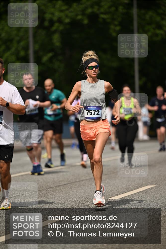 29.06.2025 - hella hamburg halbmarathon Dr. Thomas Lammeyer http://msf.ph/oto/8244127 29.06.2025 10:34:35 Kennedybrücke 2302, 3524, 3573, 4198, 4819, 6556, 6626, 7071, 7517, 9095, 9576, 9830, 10322, 10996 meine-sportfotos.de