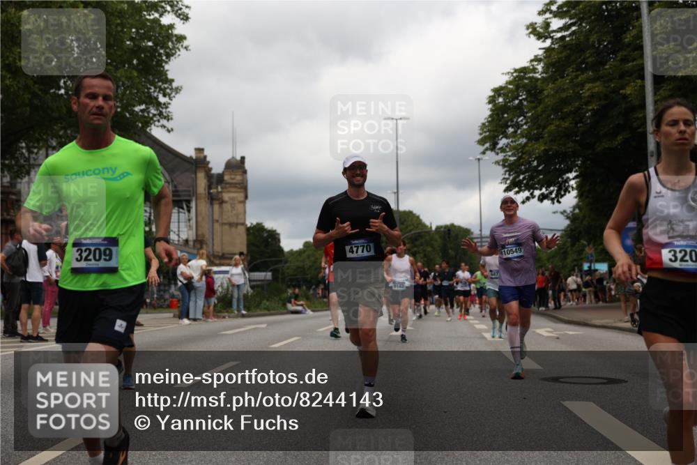 29.06.2025 - hella hamburg halbmarathon Yannick Fuchs http://msf.ph/oto/8244143 29.06.2025 10:47:34 20KM 1030, 1061, 1151, 1499, 1502, 1706, 1727, 1783, 2058, 2070, 2082, 2099, 2354, 2518, 3208, 3209, 3819, 4635, 4770, 5638, 5866, 6481, 6511, 6512, 6628, 6629, 6762, 6877, 6942, 7177, 7274, 7864, 7918, 8335, 8390, 8447, 9142, 10549, 10891, 10895, 11068, 11844, 12379, 12413, 12490, 12632, 12909, 13032, 13033, 13289, 13865, 13912, 13997, 14323, 15061, 15126, 15179, 15441, 15497, 15502, 15838, 15856, 15946, 16477, 16538, 16986, 17348, 18134, 18143, 18418, 18487, 18590 meine-sportfotos.de