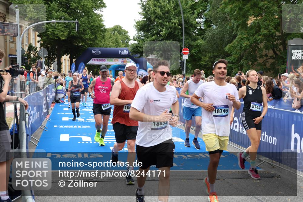 29.06.2025 - hella hamburg halbmarathon Zöllner http://msf.ph/oto/8244171 29.06.2025 10:56:40 Ziel 2083, 3413, 4152, 5721, 5744, 6416, 6759, 7037, 7646, 8311, 8542, 8652, 8744, 9488, 9562, 10093, 11083, 11870, 12509, 13863, 15145, 17259, 18340, 18899, 19120 meine-sportfotos.de