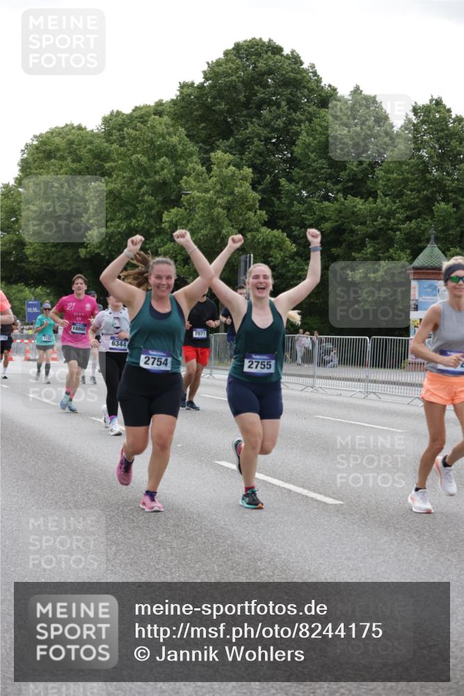 29.06.2025 - hella hamburg halbmarathon Jannik Wohlers http://msf.ph/oto/8244175 29.06.2025 10:30:12 Lombardsbrücke 1059, 1647, 2569, 2754, 2755, 3281, 4198, 4575, 4819, 6344, 7071, 7120, 9830, 11984, 12460, 12461, 12687, 12688, 14216, 14421, 15299, 15757, 15789, 15938, 16504, 16791, 16864, 18362, 18795, 18860 meine-sportfotos.de
