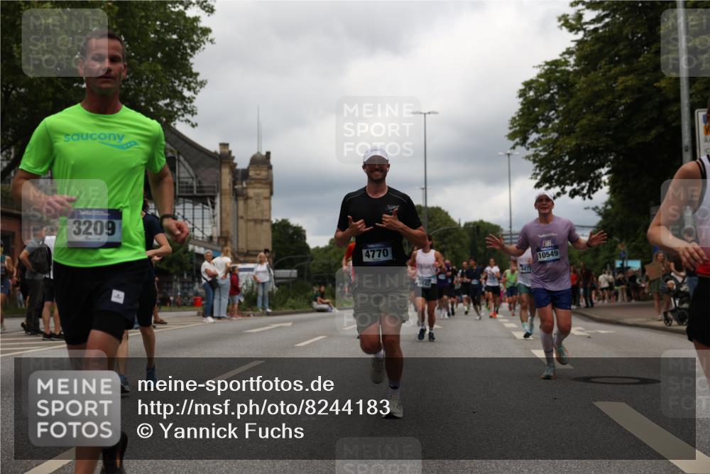 29.06.2025 - hella hamburg halbmarathon Yannick Fuchs http://msf.ph/oto/8244183 29.06.2025 10:47:34 20KM 1030, 1061, 1151, 1499, 1502, 1706, 1727, 1783, 2058, 2070, 2082, 2099, 2354, 2518, 3208, 3209, 3819, 4635, 4770, 5638, 5866, 6481, 6511, 6512, 6628, 6629, 6762, 6877, 6942, 7177, 7274, 7864, 7918, 8335, 8390, 8447, 9142, 10549, 10891, 10895, 11068, 11844, 12379, 12413, 12490, 12632, 12909, 13032, 13033, 13289, 13865, 13912, 13997, 14323, 15061, 15126, 15179, 15441, 15497, 15502, 15838, 15856, 15946, 16477, 16538, 16986, 17348, 18134, 18143, 18418, 18487, 18590 meine-sportfotos.de