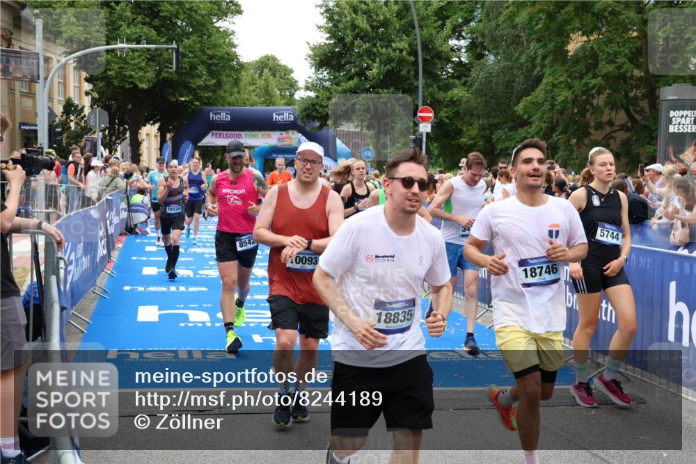 29.06.2025 - hella hamburg halbmarathon Zöllner http://msf.ph/oto/8244189 29.06.2025 10:56:40 Ziel 2083, 3413, 4152, 5721, 5744, 6416, 6759, 7037, 7646, 8311, 8542, 8652, 8744, 9488, 9562, 10093, 11083, 11870, 12509, 13863, 15145, 17259, 18340, 18899, 19120 meine-sportfotos.de