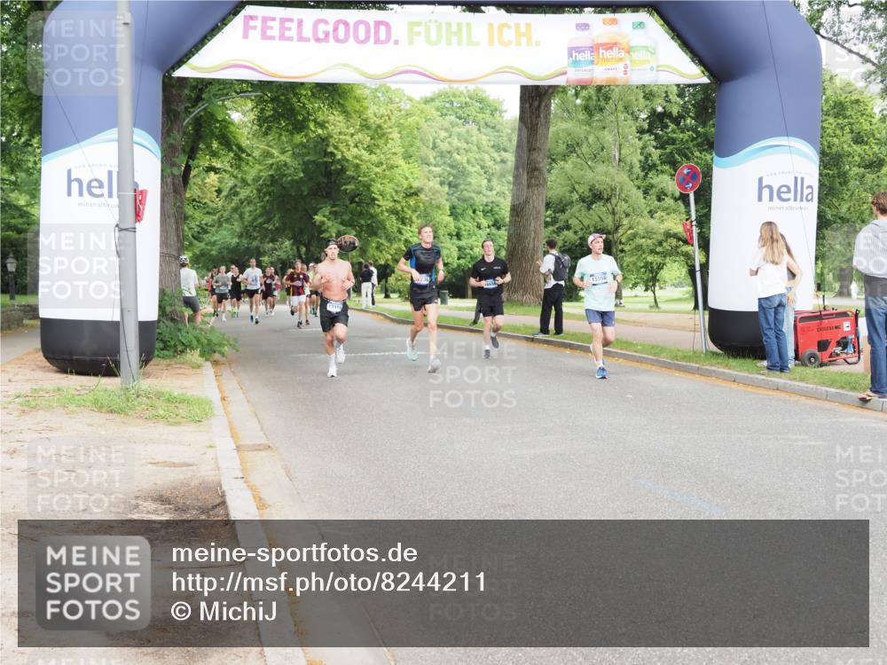 29.06.2025 - hella hamburg halbmarathon MichiJ http://msf.ph/oto/8244211 29.06.2025 10:28:06 Zwischen KM18-KM19 6687, 11806, 13190, 14359, 14699, 15336, 15556, 17916, 18149 meine-sportfotos.de