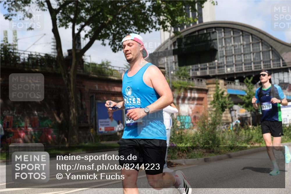 29.06.2025 - hella hamburg halbmarathon Yannick Fuchs http://msf.ph/oto/8244223 29.06.2025 10:35:05 20KM 1882, 1912, 2324, 2714, 2750, 2949, 3332, 4843, 5050, 5409, 5508, 5745, 5803, 5916, 6080, 8370, 8465, 8629, 9294, 10369, 10900, 10968, 11731, 11767, 12088, 12365, 12540, 12704, 12865, 13029, 13158, 13667, 14092, 14924, 15015, 15424, 15493, 15542, 15689, 16761, 17214, 17620, 17724, 18173, 18192, 18614 meine-sportfotos.de