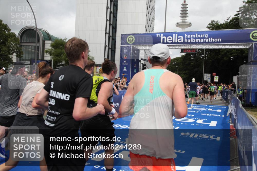 29.06.2025 - hella hamburg halbmarathon Michael Strokosch http://msf.ph/oto/8244289 29.06.2025 10:56:25 Ziel 3048, 4029, 5672, 7547, 7742, 9622, 9903, 11231, 11309, 12348, 15300, 15818, 16375, 18117, 18495, 18652, 18741, 19152 meine-sportfotos.de