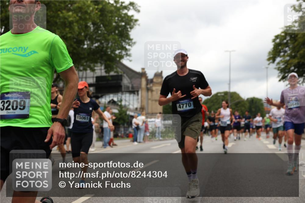 29.06.2025 - hella hamburg halbmarathon Yannick Fuchs http://msf.ph/oto/8244304 29.06.2025 10:47:34 20KM 1030, 1061, 1151, 1499, 1502, 1706, 1727, 1783, 2058, 2070, 2082, 2099, 2354, 2518, 3208, 3209, 3819, 4635, 4770, 5638, 5866, 6481, 6511, 6512, 6628, 6629, 6762, 6877, 6942, 7177, 7274, 7864, 7918, 8335, 8390, 8447, 9142, 10549, 10891, 10895, 11068, 11844, 12379, 12413, 12490, 12632, 12909, 13032, 13033, 13289, 13865, 13912, 13997, 14323, 15061, 15126, 15179, 15441, 15497, 15502, 15838, 15856, 15946, 16477, 16538, 16986, 17348, 18134, 18143, 18418, 18487, 18590 meine-sportfotos.de
