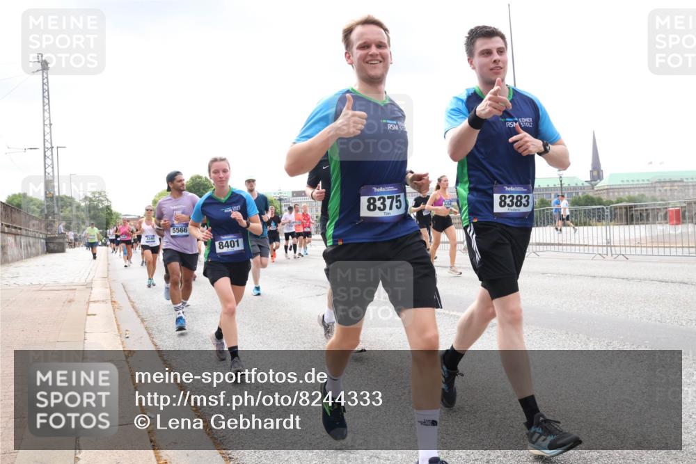 29.06.2025 - hella hamburg halbmarathon Lena Gebhardt http://msf.ph/oto/8244333 29.06.2025 10:33:56 Lombardsbrücke 1189, 1275, 1417, 1705, 1787, 1896, 2265, 2342, 2482, 2496, 2526, 2776, 2933, 3170, 3264, 3340, 3345, 3560, 3829, 3848, 4361, 4433, 4449, 4479, 4696, 4807, 4942, 5075, 5096, 5141, 5557, 5561, 5566, 5569, 5584, 5691, 5821, 5822, 5887, 6109, 6364, 6515, 6516, 6854, 6956, 6999, 7027, 7324, 7329, 7565, 7653, 8021, 8157, 8202, 8277, 8282, 8375, 8377, 8383, 8401, 8891, 9094, 9234, 9258, 9438, 9799, 9875, 9995, 10007, 10071, 10561, 11811 meine-sportfotos.de