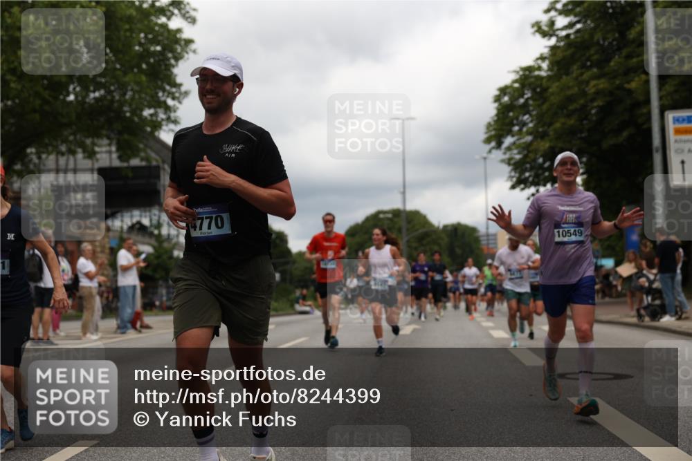 29.06.2025 - hella hamburg halbmarathon Yannick Fuchs http://msf.ph/oto/8244399 29.06.2025 10:47:35 20KM 1030, 1061, 1151, 1502, 1706, 1727, 1783, 2058, 2070, 2082, 2354, 2518, 3208, 3209, 3819, 4635, 4770, 5020, 5638, 5866, 6481, 6511, 6512, 6629, 6762, 6877, 6942, 7177, 7274, 7864, 7918, 8335, 8390, 8447, 9142, 10549, 10891, 10895, 11068, 11844, 12379, 12413, 12490, 12632, 12909, 13032, 13033, 13289, 13397, 13865, 13912, 13997, 15061, 15126, 15179, 15441, 15497, 15502, 15838, 15856, 15946, 16477, 16538, 17348, 18134, 18143, 18418, 18487, 18590 meine-sportfotos.de