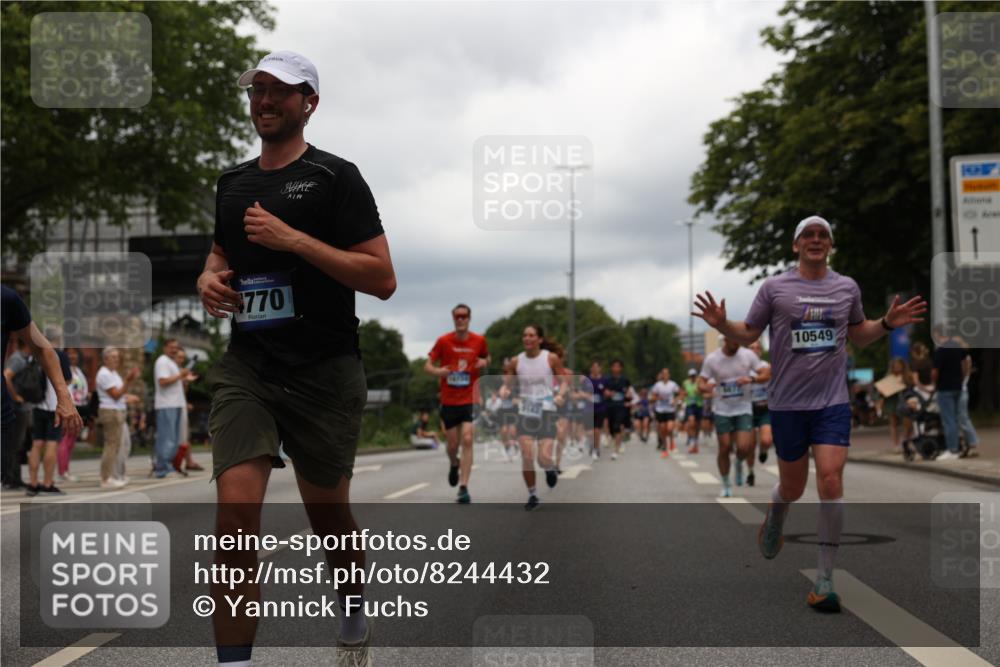 29.06.2025 - hella hamburg halbmarathon Yannick Fuchs http://msf.ph/oto/8244432 29.06.2025 10:47:35 20KM 1030, 1061, 1151, 1502, 1706, 1727, 1783, 2058, 2070, 2082, 2354, 2518, 3208, 3209, 3819, 4635, 4770, 5020, 5638, 5866, 6481, 6511, 6512, 6629, 6762, 6877, 6942, 7177, 7274, 7864, 7918, 8335, 8390, 8447, 9142, 10549, 10891, 10895, 11068, 11844, 12379, 12413, 12490, 12632, 12909, 13032, 13033, 13289, 13397, 13865, 13912, 13997, 15061, 15126, 15179, 15441, 15497, 15502, 15838, 15856, 15946, 16477, 16538, 17348, 18134, 18143, 18418, 18487, 18590 meine-sportfotos.de