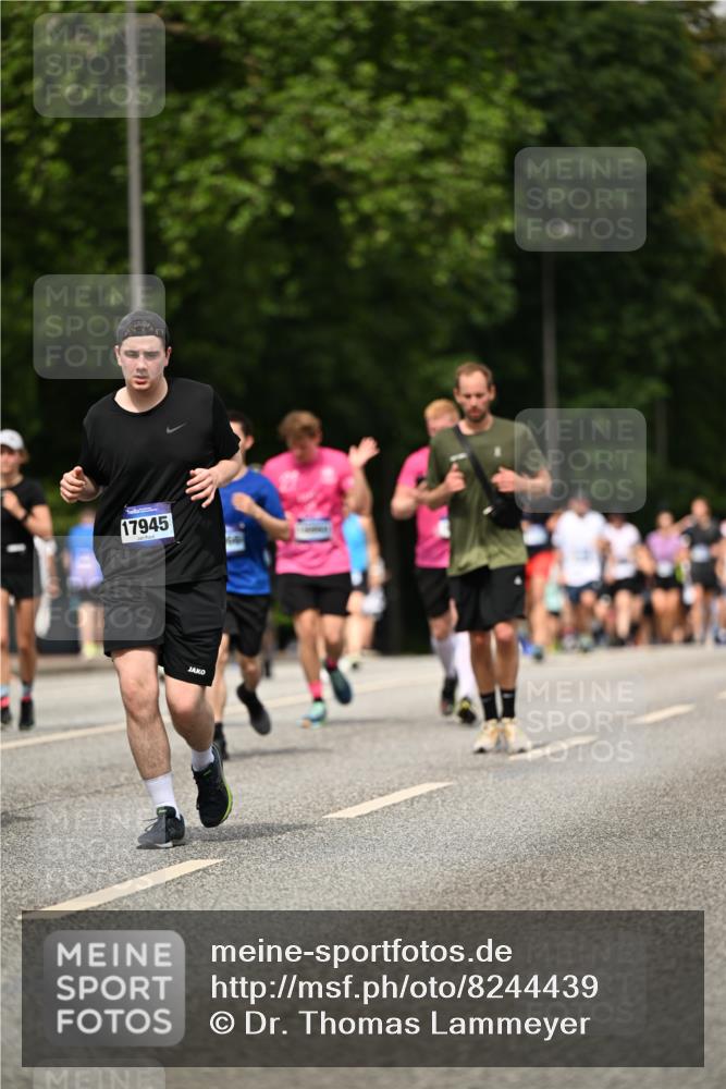 29.06.2025 - hella hamburg halbmarathon Dr. Thomas Lammeyer http://msf.ph/oto/8244439 29.06.2025 10:34:37 Kennedybrücke 2097, 2302, 3524, 4198, 4819, 6556, 6626, 7071, 7517, 8792, 9095, 9576, 9830, 10322, 10996 meine-sportfotos.de