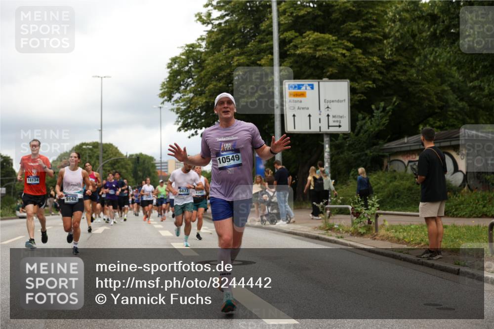 29.06.2025 - hella hamburg halbmarathon Yannick Fuchs http://msf.ph/oto/8244442 29.06.2025 10:47:35 20KM 1030, 1061, 1151, 1502, 1706, 1727, 1783, 2058, 2070, 2082, 2354, 2518, 3208, 3209, 3819, 4635, 4770, 5020, 5638, 5866, 6481, 6511, 6512, 6629, 6762, 6877, 6942, 7177, 7274, 7864, 7918, 8335, 8390, 8447, 9142, 10549, 10891, 10895, 11068, 11844, 12379, 12413, 12490, 12632, 12909, 13032, 13033, 13289, 13397, 13865, 13912, 13997, 15061, 15126, 15179, 15441, 15497, 15502, 15838, 15856, 15946, 16477, 16538, 17348, 18134, 18143, 18418, 18487, 18590 meine-sportfotos.de