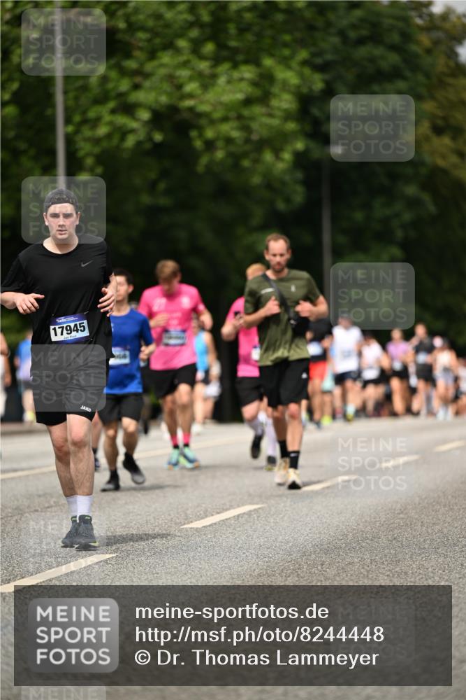 29.06.2025 - hella hamburg halbmarathon Dr. Thomas Lammeyer http://msf.ph/oto/8244448 29.06.2025 10:34:37 Kennedybrücke 2097, 2302, 3524, 4198, 4819, 6556, 6626, 7071, 7517, 8792, 9095, 9576, 9830, 10322, 10996 meine-sportfotos.de