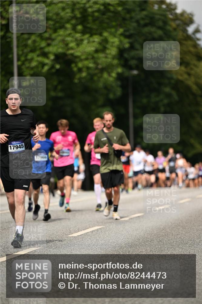 29.06.2025 - hella hamburg halbmarathon Dr. Thomas Lammeyer http://msf.ph/oto/8244473 29.06.2025 10:34:37 Kennedybrücke 2097, 2302, 3524, 4198, 4819, 6556, 6626, 7071, 7517, 8792, 9095, 9576, 9830, 10322, 10996 meine-sportfotos.de