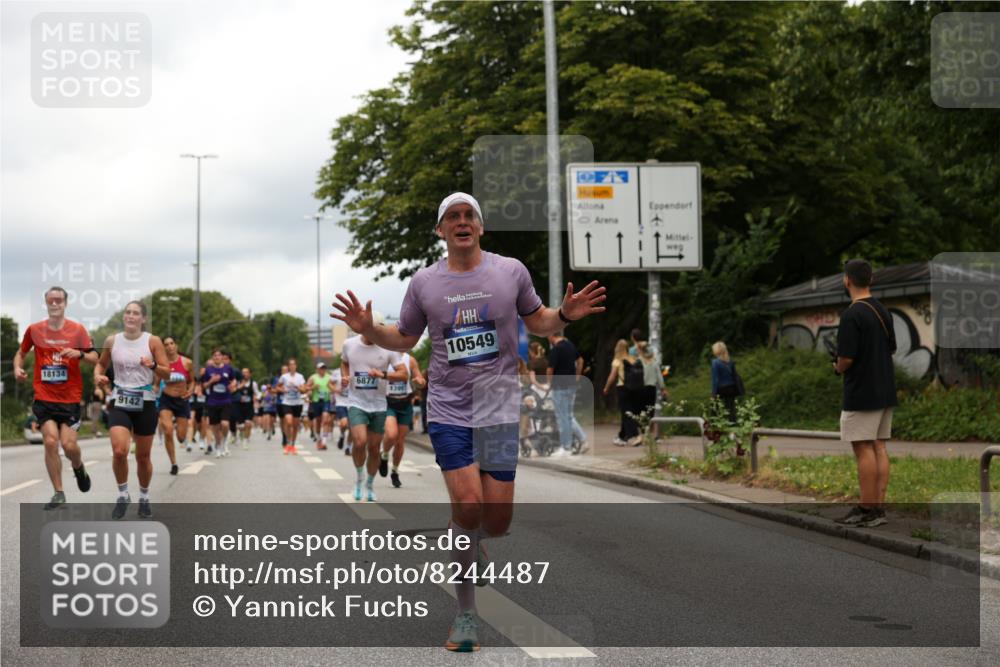 29.06.2025 - hella hamburg halbmarathon Yannick Fuchs http://msf.ph/oto/8244487 29.06.2025 10:47:35 20KM 1030, 1061, 1151, 1502, 1706, 1727, 1783, 2058, 2070, 2082, 2354, 2518, 3208, 3209, 3819, 4635, 4770, 5020, 5638, 5866, 6481, 6511, 6512, 6629, 6762, 6877, 6942, 7177, 7274, 7864, 7918, 8335, 8390, 8447, 9142, 10549, 10891, 10895, 11068, 11844, 12379, 12413, 12490, 12632, 12909, 13032, 13033, 13289, 13397, 13865, 13912, 13997, 15061, 15126, 15179, 15441, 15497, 15502, 15838, 15856, 15946, 16477, 16538, 17348, 18134, 18143, 18418, 18487, 18590 meine-sportfotos.de