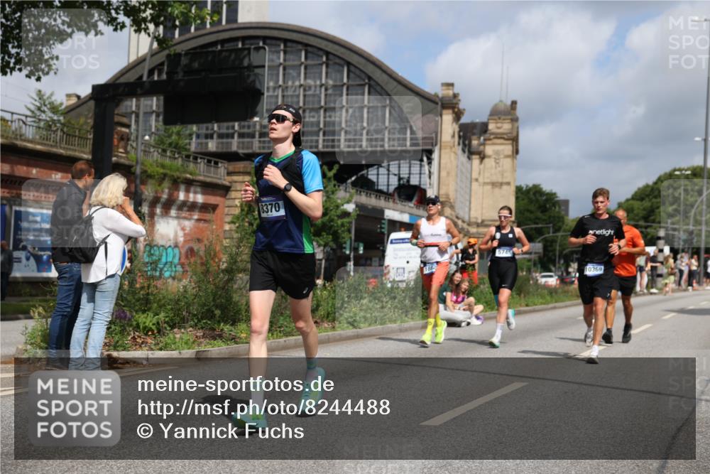 29.06.2025 - hella hamburg halbmarathon Yannick Fuchs http://msf.ph/oto/8244488 29.06.2025 10:35:05 20KM 1882, 1912, 2324, 2714, 2750, 2949, 3332, 4843, 5050, 5409, 5508, 5745, 5803, 5916, 6080, 8370, 8465, 8629, 9294, 10369, 10900, 10968, 11731, 11767, 12088, 12365, 12540, 12704, 12865, 13029, 13158, 13667, 14092, 14924, 15015, 15424, 15493, 15542, 15689, 16761, 17214, 17620, 17724, 18173, 18192, 18614 meine-sportfotos.de
