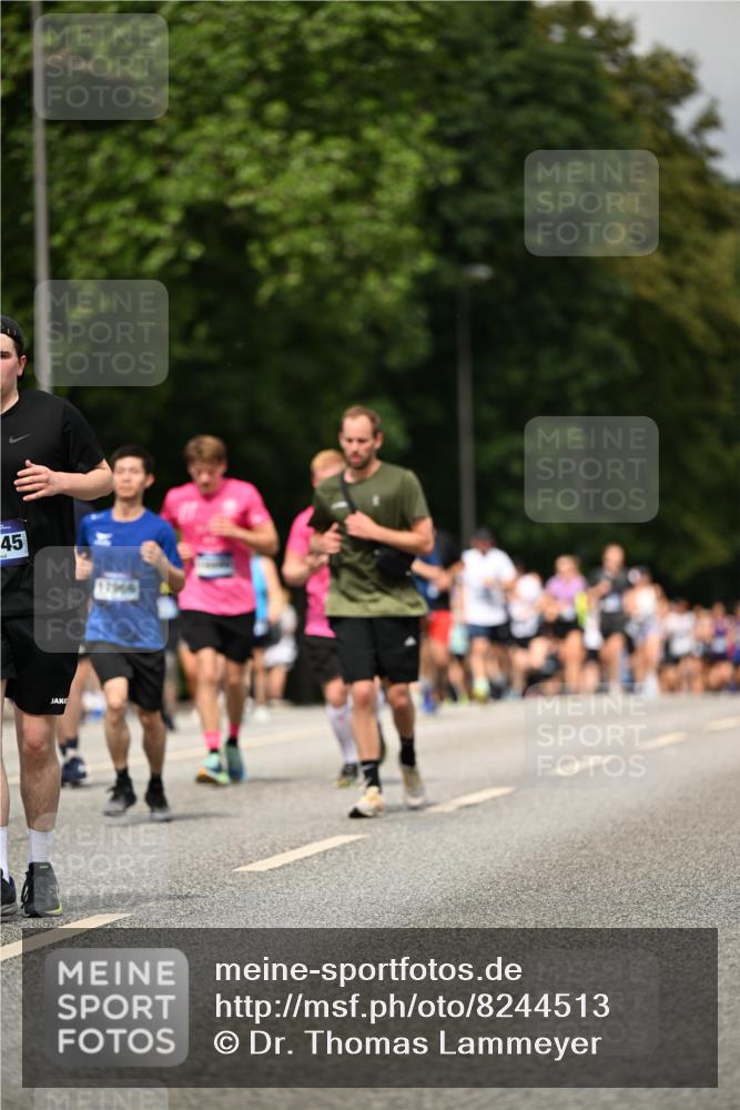 29.06.2025 - hella hamburg halbmarathon Dr. Thomas Lammeyer http://msf.ph/oto/8244513 29.06.2025 10:34:37 Kennedybrücke 2097, 2302, 3524, 4198, 4819, 6556, 6626, 7071, 7517, 8792, 9095, 9576, 9830, 10322, 10996 meine-sportfotos.de