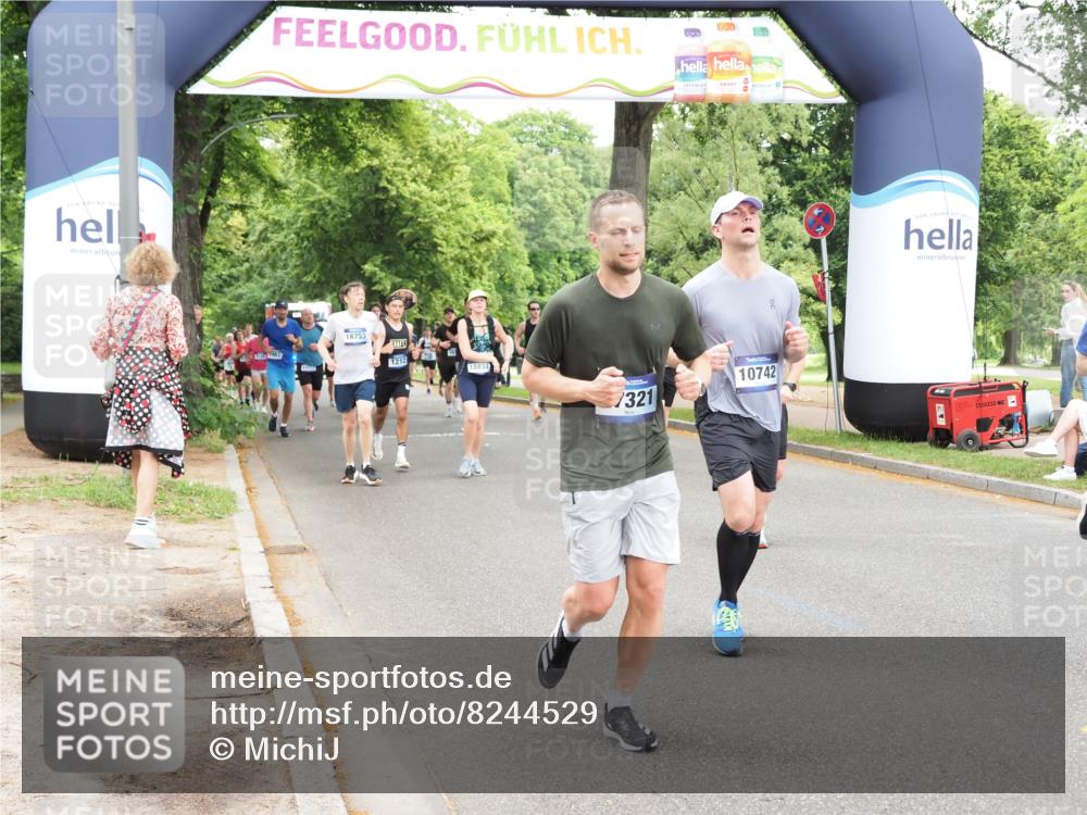 29.06.2025 - hella hamburg halbmarathon MichiJ http://msf.ph/oto/8244529 29.06.2025 10:50:52 Zwischen KM18-KM19 1531, 4945, 6966, 10742, 12836, 14225, 16770, 17150, 17321, 17533, 17685, 17686, 17818 meine-sportfotos.de