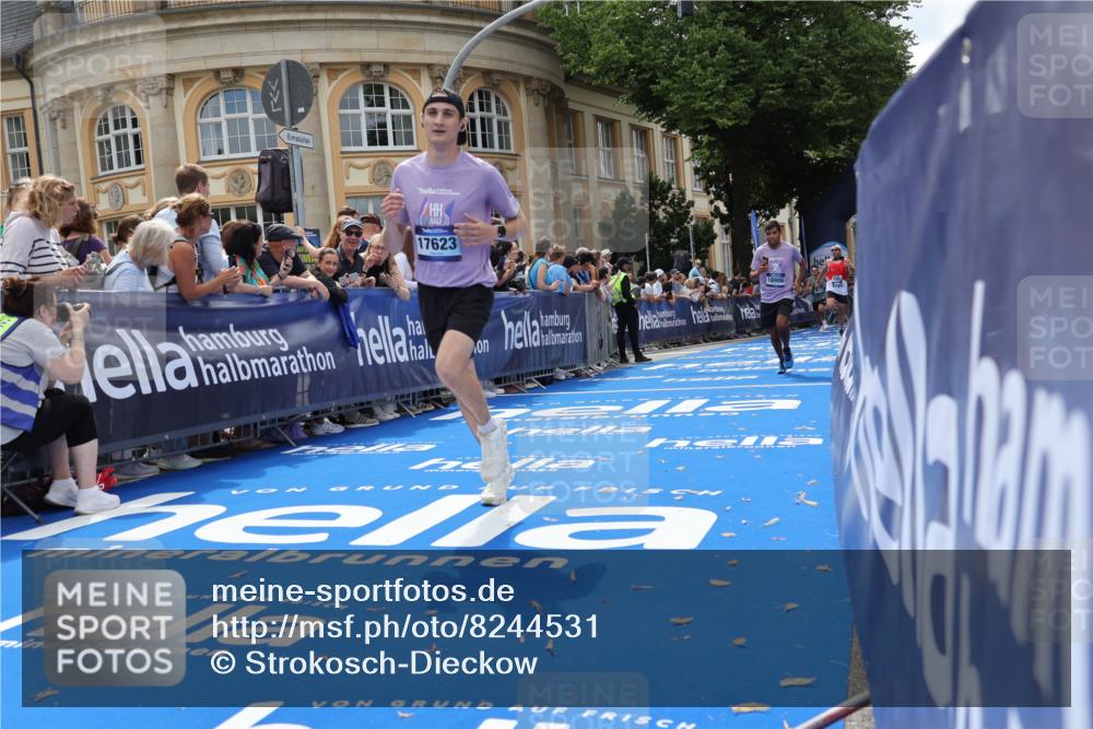 29.06.2025 - hella hamburg halbmarathon Strokosch-Dieckow http://msf.ph/oto/8244531 29.06.2025 10:38:10 Ziel 1688, 2849, 5091, 7743, 8002, 9944, 14274, 14688, 15382, 17623, 18584, 18986 meine-sportfotos.de