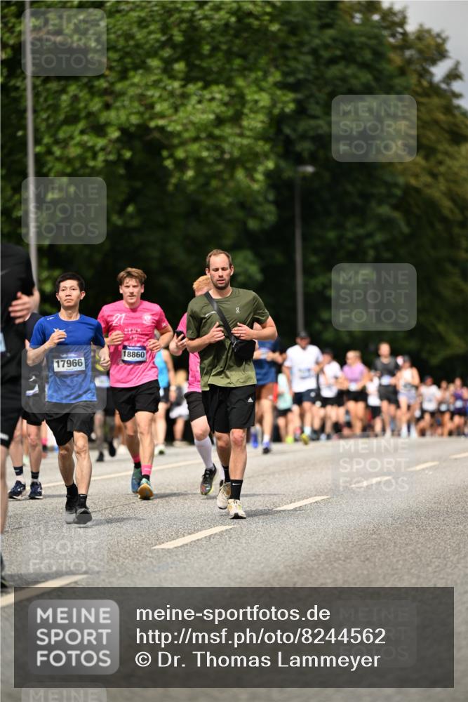 29.06.2025 - hella hamburg halbmarathon Dr. Thomas Lammeyer http://msf.ph/oto/8244562 29.06.2025 10:34:37 Kennedybrücke 2097, 2302, 3524, 4198, 4819, 6556, 6626, 7071, 7517, 8792, 9095, 9576, 9830, 10322, 10996 meine-sportfotos.de