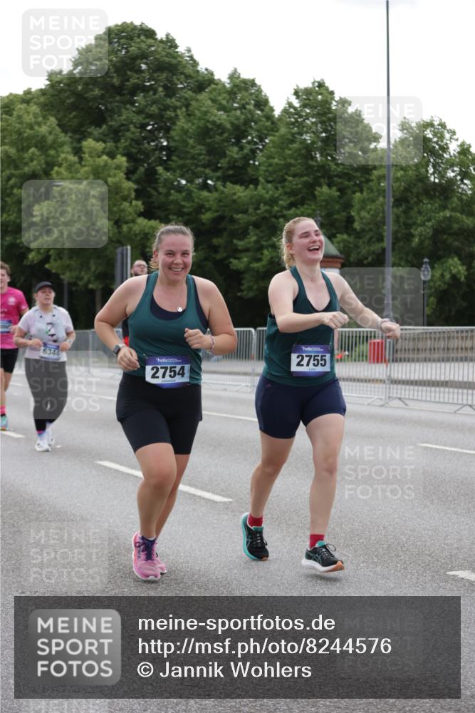 29.06.2025 - hella hamburg halbmarathon Jannik Wohlers http://msf.ph/oto/8244576 29.06.2025 10:30:13 Lombardsbrücke 1059, 1647, 2569, 2754, 2755, 3281, 4198, 4575, 4819, 6344, 7071, 7120, 9830, 11984, 12460, 12461, 12687, 12688, 14216, 14421, 15299, 15757, 15789, 16504, 16791, 16864, 18362, 18795, 18860 meine-sportfotos.de
