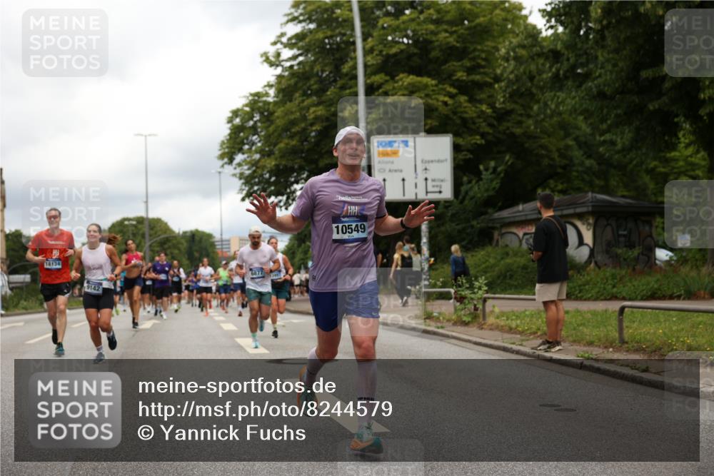 29.06.2025 - hella hamburg halbmarathon Yannick Fuchs http://msf.ph/oto/8244579 29.06.2025 10:47:36 20KM 1030, 1061, 1151, 1502, 1706, 1727, 2058, 2070, 2082, 2354, 2518, 2630, 3096, 3208, 3209, 3819, 4770, 5020, 5638, 5866, 6481, 6511, 6512, 6629, 6762, 6877, 6942, 7177, 7274, 7864, 7918, 8335, 8390, 8447, 9142, 10549, 10891, 10895, 11068, 11844, 12379, 12413, 12490, 12632, 12909, 13032, 13033, 13289, 13397, 13865, 13912, 13997, 15061, 15126, 15441, 15497, 15502, 15838, 15856, 15946, 16477, 16538, 17348, 18134, 18143, 18418, 18487, 18590 meine-sportfotos.de
