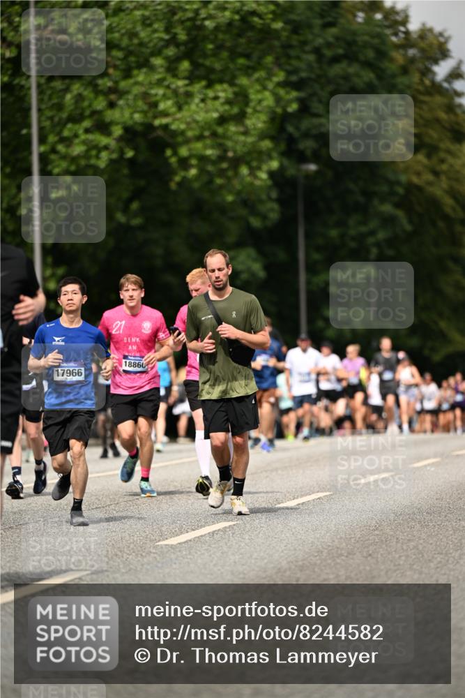 29.06.2025 - hella hamburg halbmarathon Dr. Thomas Lammeyer http://msf.ph/oto/8244582 29.06.2025 10:34:38 Kennedybrücke 2097, 2302, 3524, 4198, 4819, 6556, 6620, 6626, 7071, 7517, 8792, 9095, 9576, 9830, 10322, 10996 meine-sportfotos.de