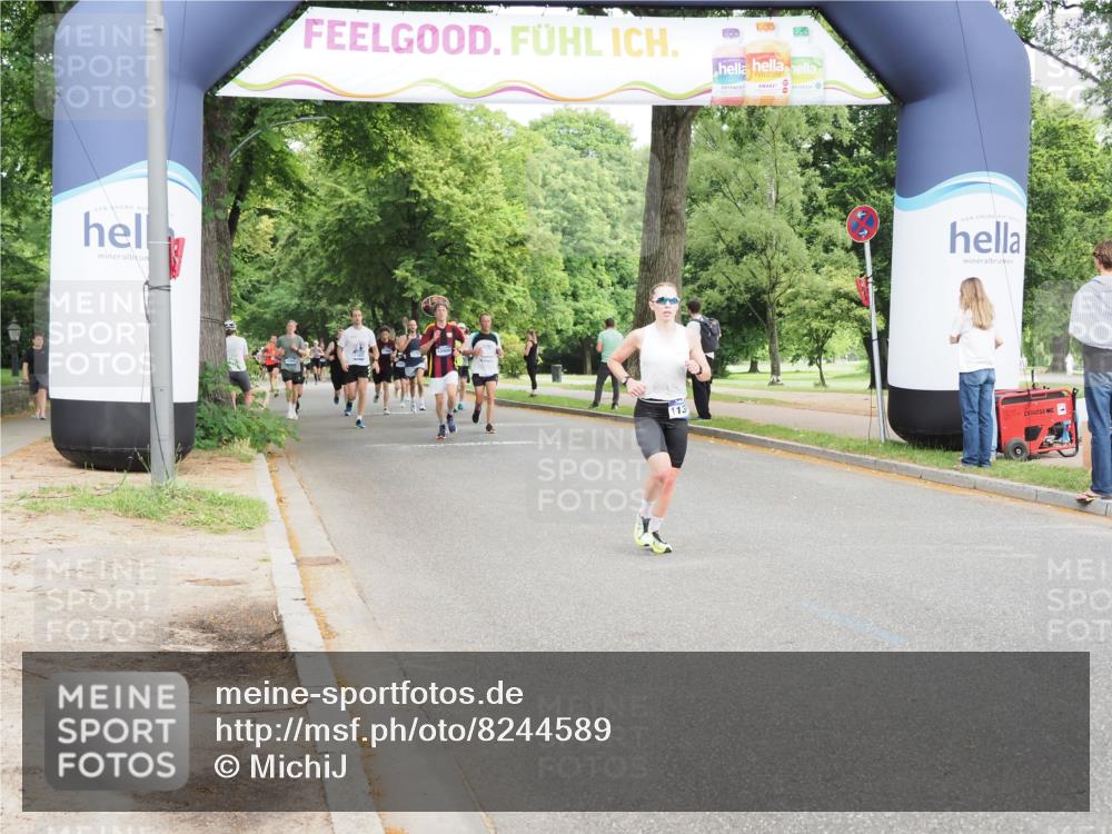 29.06.2025 - hella hamburg halbmarathon MichiJ http://msf.ph/oto/8244589 29.06.2025 10:28:10 Zwischen KM18-KM19 10900, 11305, 13190, 14359, 14699, 15336, 15556, 16656 meine-sportfotos.de