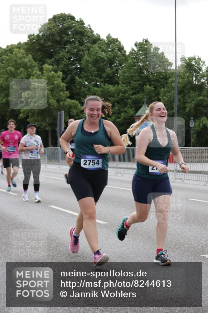 29.06.2025 - hella hamburg halbmarathon Jannik Wohlers http://msf.ph/oto/8244613 29.06.2025 10:30:13 Lombardsbrücke 1059, 1647, 2569, 2754, 2755, 3281, 4198, 4575, 4819, 6344, 7071, 7120, 9830, 11984, 12460, 12461, 12687, 12688, 14216, 14421, 15299, 15757, 15789, 16504, 16791, 16864, 18362, 18795, 18860 meine-sportfotos.de