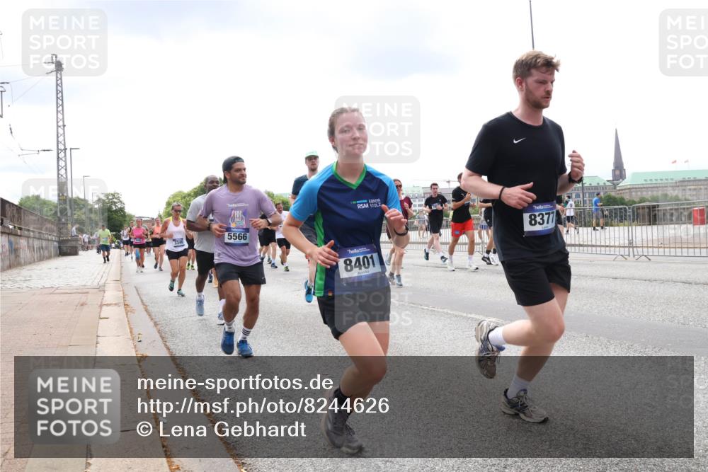 29.06.2025 - hella hamburg halbmarathon Lena Gebhardt http://msf.ph/oto/8244626 29.06.2025 10:33:57 Lombardsbrücke 1189, 1275, 1417, 1705, 1787, 1896, 2265, 2342, 2482, 2496, 2526, 2776, 2933, 3170, 3264, 3340, 3345, 3560, 3829, 3848, 4361, 4433, 4449, 4479, 4696, 4807, 4942, 5075, 5096, 5141, 5557, 5561, 5566, 5569, 5584, 5691, 5821, 5822, 5887, 6109, 6364, 6515, 6516, 6854, 6956, 6999, 7027, 7324, 7329, 7565, 7653, 8021, 8157, 8202, 8277, 8282, 8375, 8377, 8383, 8401, 8891, 9094, 9234, 9258, 9438, 9799, 9875, 9995, 10007, 10071, 10360, 10561, 11811 meine-sportfotos.de