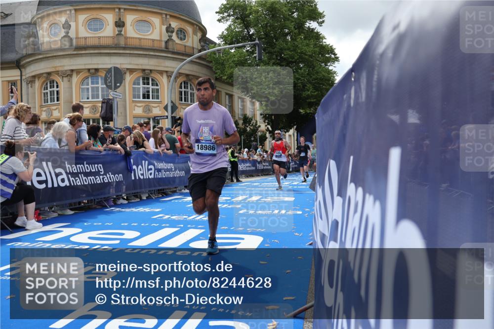 29.06.2025 - hella hamburg halbmarathon Strokosch-Dieckow http://msf.ph/oto/8244628 29.06.2025 10:38:12 Ziel 1688, 2849, 5091, 6095, 7743, 8002, 14688, 15382, 17623, 18584, 18986 meine-sportfotos.de