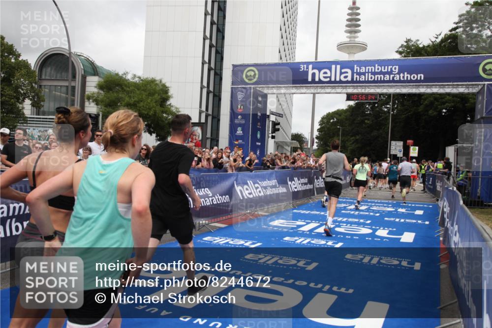 29.06.2025 - hella hamburg halbmarathon Michael Strokosch http://msf.ph/oto/8244672 29.06.2025 10:56:33 Ziel 1583, 3048, 3413, 5744, 6399, 7742, 8542, 8652, 8863, 9622, 10093, 10665, 15407, 15818, 16257, 16261, 17268, 17734, 18746, 18835 meine-sportfotos.de