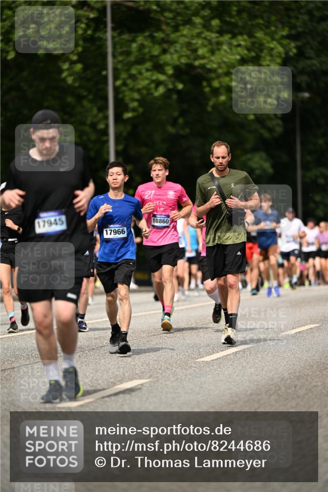 29.06.2025 - hella hamburg halbmarathon Dr. Thomas Lammeyer http://msf.ph/oto/8244686 29.06.2025 10:34:38 Kennedybrücke 2097, 2302, 3524, 4198, 4819, 6556, 6620, 6626, 7071, 7517, 8792, 9095, 9576, 9830, 10322, 10996 meine-sportfotos.de