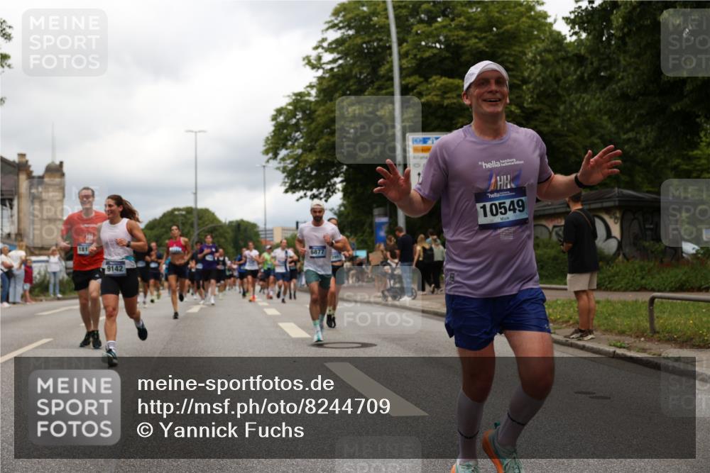 29.06.2025 - hella hamburg halbmarathon Yannick Fuchs http://msf.ph/oto/8244709 29.06.2025 10:47:36 20KM 1030, 1061, 1151, 1502, 1706, 1727, 2058, 2070, 2082, 2354, 2518, 2630, 3096, 3208, 3209, 3819, 4770, 5020, 5638, 5866, 6481, 6511, 6512, 6629, 6762, 6877, 6942, 7177, 7274, 7864, 7918, 8335, 8390, 8447, 9142, 10549, 10891, 10895, 11068, 11844, 12379, 12413, 12490, 12632, 12909, 13032, 13033, 13289, 13397, 13865, 13912, 13997, 15061, 15126, 15441, 15497, 15502, 15838, 15856, 15946, 16477, 16538, 17348, 18134, 18143, 18418, 18487, 18590 meine-sportfotos.de
