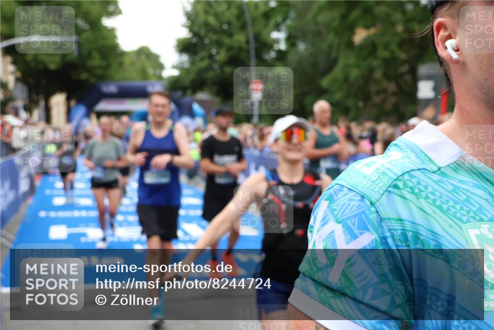 29.06.2025 - hella hamburg halbmarathon Zöllner http://msf.ph/oto/8244724 29.06.2025 10:56:46 Ziel 3836, 4152, 6416, 6759, 7646, 8744, 8825, 8996, 9488, 11083, 11870, 14369, 14461, 15134, 15431, 15712, 16043, 16121, 17133, 17259, 18340, 18634, 18899 meine-sportfotos.de