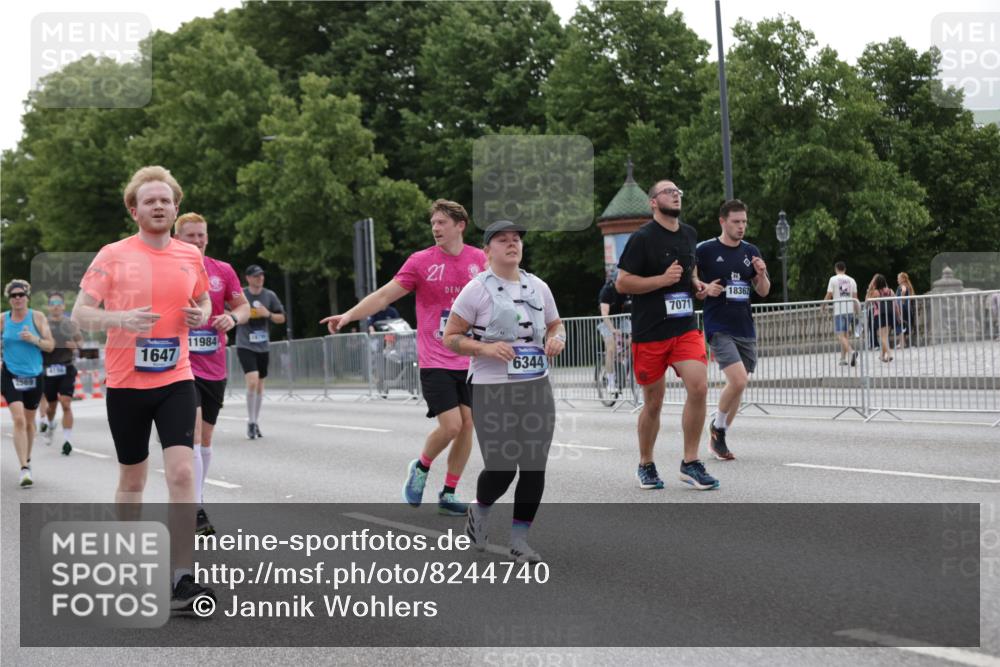 29.06.2025 - hella hamburg halbmarathon Jannik Wohlers http://msf.ph/oto/8244740 29.06.2025 10:30:14 Lombardsbrücke 1059, 1647, 2569, 2754, 2755, 3281, 4198, 4575, 4819, 6344, 6556, 7071, 7120, 9830, 11984, 12460, 12461, 12687, 12688, 14216, 14421, 15299, 15757, 15789, 16504, 16791, 16864, 18362, 18795, 18860 meine-sportfotos.de