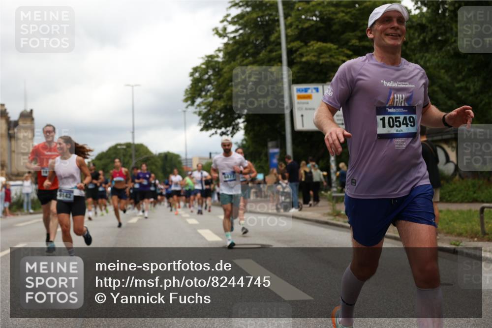 29.06.2025 - hella hamburg halbmarathon Yannick Fuchs http://msf.ph/oto/8244745 29.06.2025 10:47:36 20KM 1030, 1061, 1151, 1502, 1706, 1727, 2058, 2070, 2082, 2354, 2518, 2630, 3096, 3208, 3209, 3819, 4770, 5020, 5638, 5866, 6481, 6511, 6512, 6629, 6762, 6877, 6942, 7177, 7274, 7864, 7918, 8335, 8390, 8447, 9142, 10549, 10891, 10895, 11068, 11844, 12379, 12413, 12490, 12632, 12909, 13032, 13033, 13289, 13397, 13865, 13912, 13997, 15061, 15126, 15441, 15497, 15502, 15838, 15856, 15946, 16477, 16538, 17348, 18134, 18143, 18418, 18487, 18590 meine-sportfotos.de