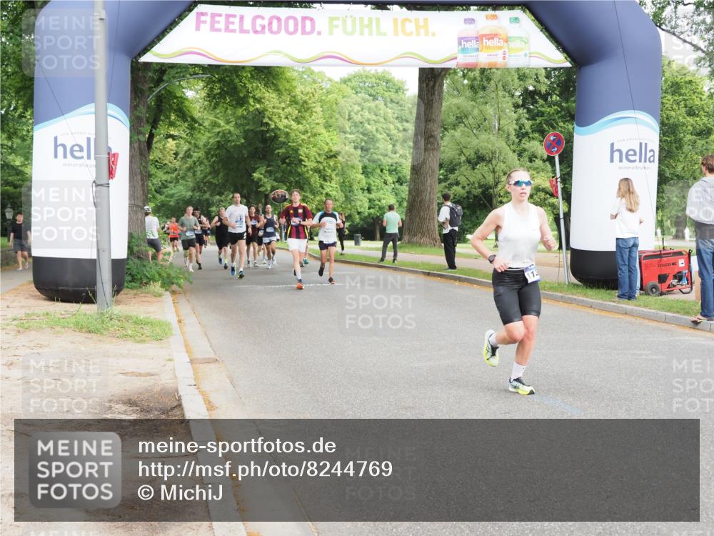 29.06.2025 - hella hamburg halbmarathon MichiJ http://msf.ph/oto/8244769 29.06.2025 10:28:10 Zwischen KM18-KM19 10900, 11305, 13190, 14359, 14699, 15336, 15556, 16656 meine-sportfotos.de