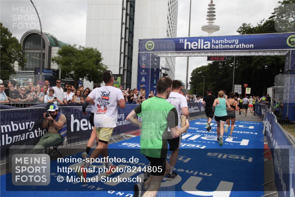 29.06.2025 - hella hamburg halbmarathon Michael Strokosch http://msf.ph/oto/8244805 29.06.2025 10:56:35 Ziel 1583, 2083, 3413, 5721, 5744, 6399, 8542, 8652, 8863, 9562, 10093, 10665, 13863, 15407, 16257, 16261, 17268, 17734, 18746, 18835, 19120 meine-sportfotos.de