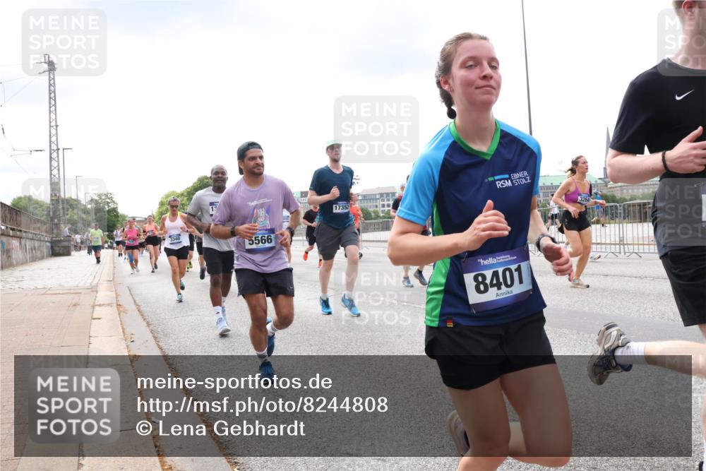 29.06.2025 - hella hamburg halbmarathon Lena Gebhardt http://msf.ph/oto/8244808 29.06.2025 10:33:57 Lombardsbrücke 1189, 1275, 1417, 1705, 1787, 1896, 2265, 2342, 2482, 2496, 2526, 2776, 2933, 3170, 3264, 3340, 3345, 3560, 3829, 3848, 4361, 4433, 4449, 4479, 4696, 4807, 4942, 5075, 5096, 5141, 5557, 5561, 5566, 5569, 5584, 5691, 5821, 5822, 5887, 6109, 6364, 6515, 6516, 6854, 6956, 6999, 7027, 7324, 7329, 7565, 7653, 8021, 8157, 8202, 8277, 8282, 8375, 8377, 8383, 8401, 8891, 9094, 9234, 9258, 9438, 9799, 9875, 9995, 10007, 10071, 10360, 10561, 11811 meine-sportfotos.de