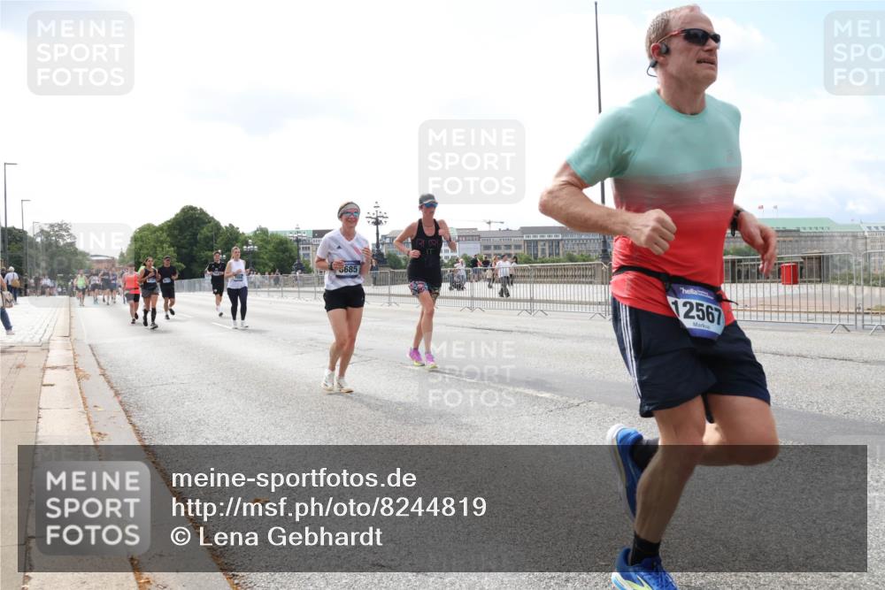 29.06.2025 - hella hamburg halbmarathon Lena Gebhardt http://msf.ph/oto/8244819 29.06.2025 10:09:56 Lombardsbrücke 1052, 1456, 1483, 1513, 1548, 1823, 3921, 4592, 5511, 7058, 7081, 7333, 7636, 8090, 8219, 8685, 8890, 9150, 9297, 9306, 9366, 9434, 9674, 9781, 9988, 10036, 10943, 11027, 12255, 12509, 12567, 13739, 16191, 16445, 16455, 16688, 16918, 17148, 17630, 17899, 18076, 18196, 18440, 18707, 19242 meine-sportfotos.de