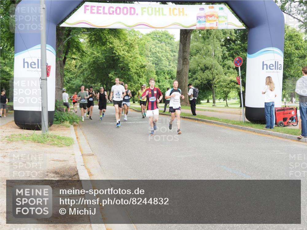 29.06.2025 - hella hamburg halbmarathon MichiJ http://msf.ph/oto/8244832 29.06.2025 10:28:12 Zwischen KM18-KM19 2546, 10900, 11305, 13190, 15336, 15556, 16656 meine-sportfotos.de