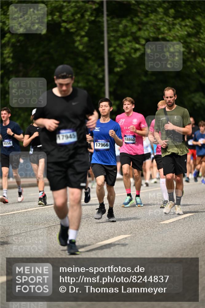 29.06.2025 - hella hamburg halbmarathon Dr. Thomas Lammeyer http://msf.ph/oto/8244837 29.06.2025 10:34:38 Kennedybrücke 2097, 2302, 3524, 4198, 4819, 6556, 6620, 6626, 7071, 7517, 8792, 9095, 9576, 9830, 10322, 10996 meine-sportfotos.de