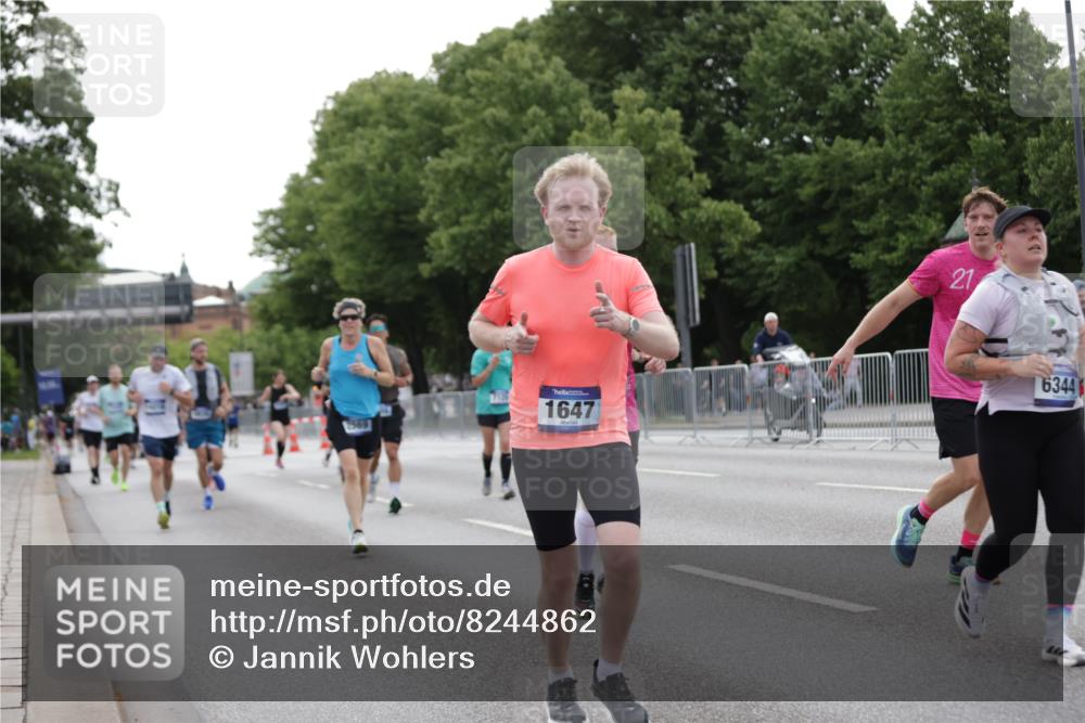 29.06.2025 - hella hamburg halbmarathon Jannik Wohlers http://msf.ph/oto/8244862 29.06.2025 10:30:15 Lombardsbrücke 1059, 1647, 2569, 2754, 2755, 3281, 4198, 4575, 4819, 6344, 6556, 7071, 7120, 9830, 11984, 12460, 12461, 12687, 12688, 14216, 14421, 15299, 15757, 15789, 16504, 16791, 18362, 18795, 18860 meine-sportfotos.de