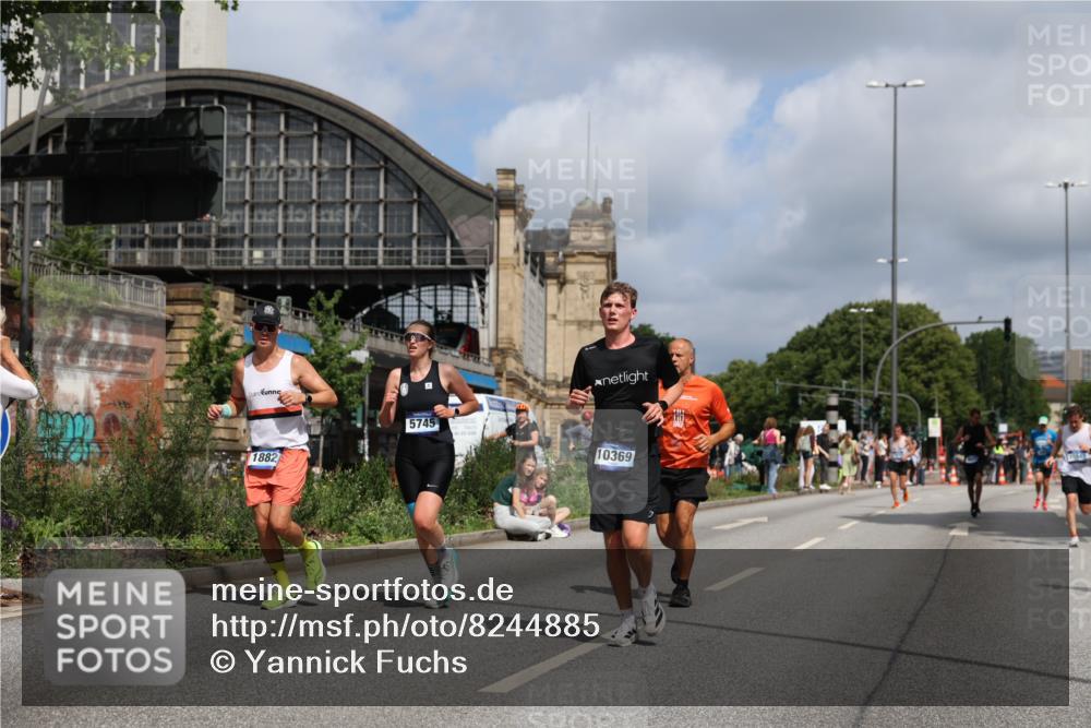 29.06.2025 - hella hamburg halbmarathon Yannick Fuchs http://msf.ph/oto/8244885 29.06.2025 10:35:07 20KM 1882, 1912, 2324, 2714, 2750, 2949, 3332, 4843, 4889, 5050, 5745, 5803, 5916, 6080, 7080, 7284, 8370, 8465, 8629, 9979, 10369, 10900, 10934, 10968, 11731, 11767, 11959, 12088, 12365, 12540, 12704, 12865, 13029, 13158, 13667, 14092, 14820, 14924, 15015, 15424, 15493, 15542, 15689, 17214, 17620, 17724, 18173, 18192, 18614 meine-sportfotos.de