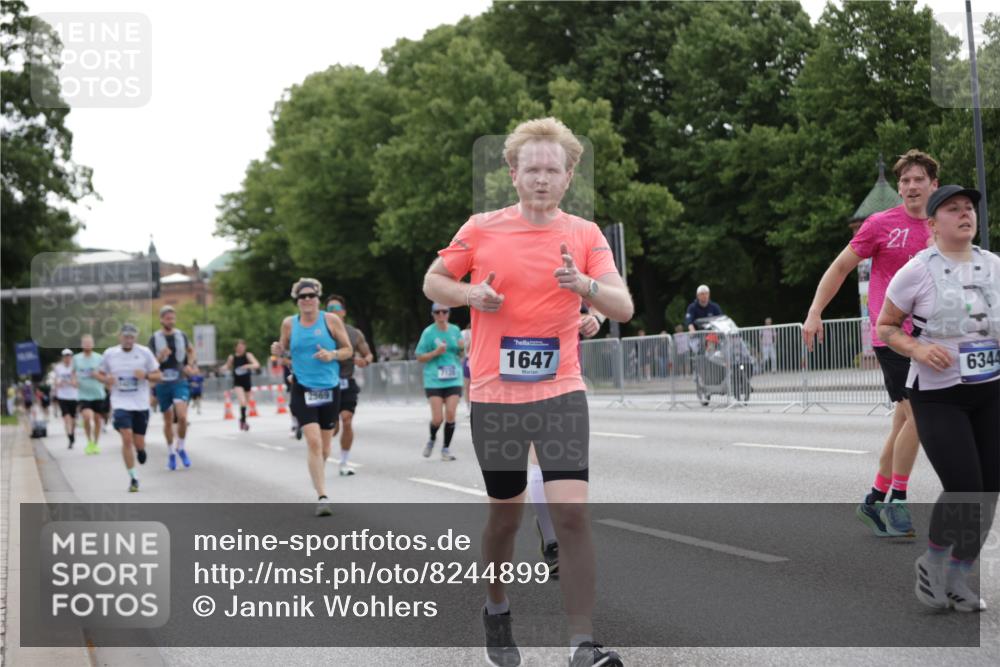 29.06.2025 - hella hamburg halbmarathon Jannik Wohlers http://msf.ph/oto/8244899 29.06.2025 10:30:15 Lombardsbrücke 1059, 1647, 2569, 2754, 2755, 3281, 4198, 4575, 4819, 6344, 6556, 7071, 7120, 9830, 11984, 12460, 12461, 12687, 12688, 14216, 14421, 15299, 15757, 15789, 16504, 16791, 18362, 18795, 18860 meine-sportfotos.de