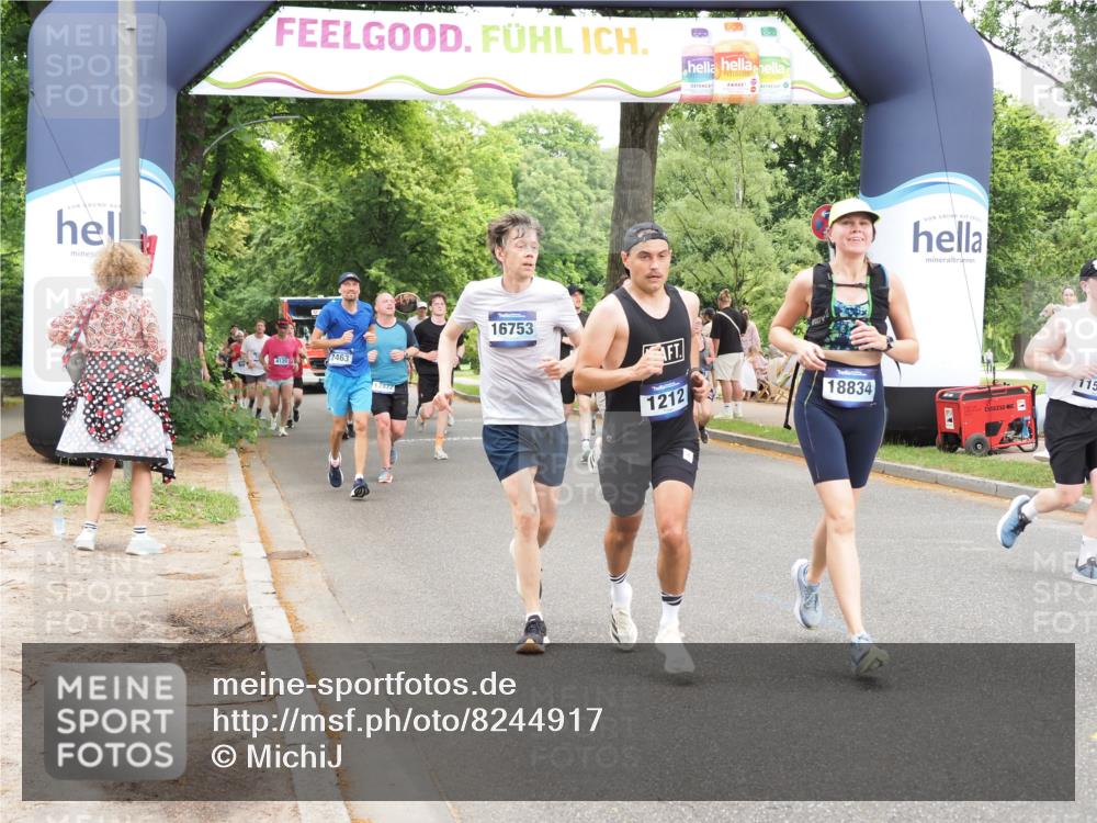 29.06.2025 - hella hamburg halbmarathon MichiJ http://msf.ph/oto/8244917 29.06.2025 10:50:55 Zwischen KM18-KM19 1212, 1531, 4945, 10742, 11556, 12836, 13932, 14225, 16753, 16770, 17321, 17818 meine-sportfotos.de