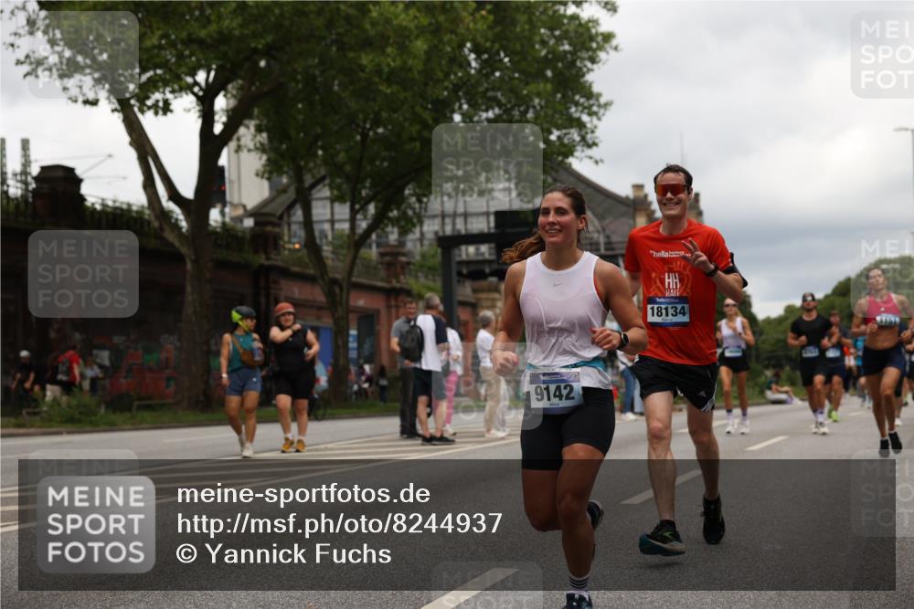 29.06.2025 - hella hamburg halbmarathon Yannick Fuchs http://msf.ph/oto/8244937 29.06.2025 10:47:37 20KM 1030, 1061, 1151, 1502, 1706, 1727, 2058, 2070, 2082, 2354, 2518, 2630, 3096, 3208, 3209, 3819, 4770, 5020, 5638, 5866, 6481, 6511, 6512, 6629, 6762, 6877, 6942, 7177, 7274, 7864, 7918, 8335, 8390, 8447, 9142, 10549, 10891, 10895, 11068, 11844, 12379, 12413, 12490, 12632, 12909, 13032, 13033, 13289, 13397, 13865, 13912, 13997, 15061, 15126, 15441, 15497, 15502, 15838, 15856, 15946, 16477, 16538, 17348, 18134, 18143, 18418, 18487, 18590 meine-sportfotos.de