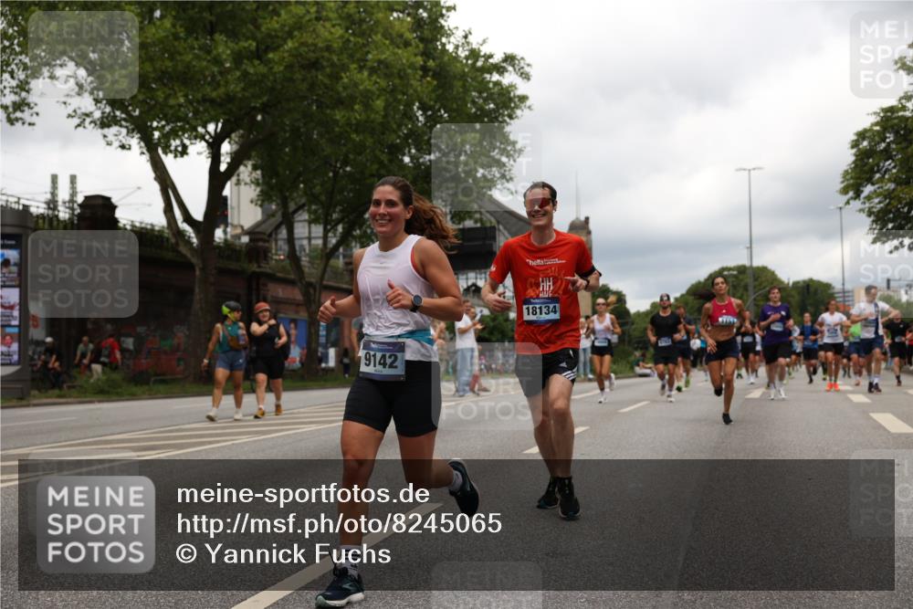 29.06.2025 - hella hamburg halbmarathon Yannick Fuchs http://msf.ph/oto/8245065 29.06.2025 10:47:37 20KM 1030, 1061, 1151, 1502, 1706, 1727, 2058, 2070, 2082, 2354, 2518, 2630, 3096, 3208, 3209, 3819, 4770, 5020, 5638, 5866, 6481, 6511, 6512, 6629, 6762, 6877, 6942, 7177, 7274, 7864, 7918, 8335, 8390, 8447, 9142, 10549, 10891, 10895, 11068, 11844, 12379, 12413, 12490, 12632, 12909, 13032, 13033, 13289, 13397, 13865, 13912, 13997, 15061, 15126, 15441, 15497, 15502, 15838, 15856, 15946, 16477, 16538, 17348, 18134, 18143, 18418, 18487, 18590 meine-sportfotos.de